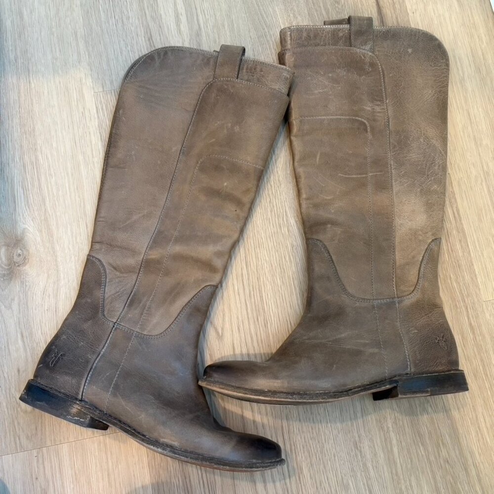 ** FRYE 77534 Paige Tall Boots Sz 5.5 Riding Taupe Leather Motorcycle Distressed - Picture 2 of 10